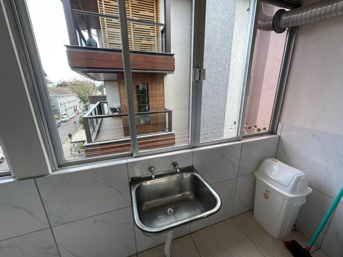 Apartamento Para 9 Pessoas - Blumenhaus 201 - Uma Quadra Da Rua Coberta! Gramado Eksteriør billede